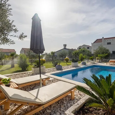 Pensionat Deluxe Double With Sauna And Pool Kaštela