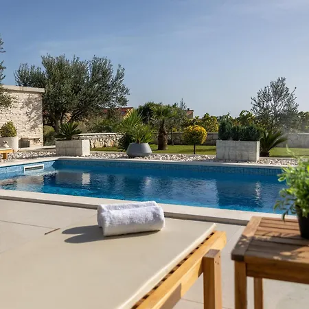 Deluxe Double With Sauna And Pool